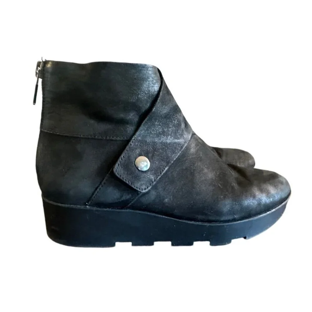 Eileen Fisher Tread Tumbled Nubuck Wedge Booties Black Ankle Boots Womens Sz‎ 6